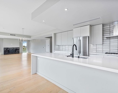 1621 Malcolm Avenue - Photo Thumbnail 15