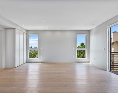 1621 Malcolm Avenue - Photo Thumbnail 21