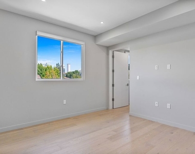 1621 Malcolm Avenue - Photo Thumbnail 41