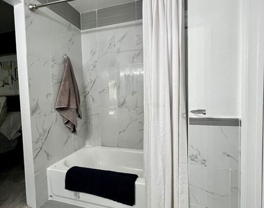 31200 Landau Boulevard - Photo Thumbnail 22