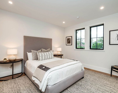 4210 Kraft Avenue - Photo Thumbnail 36