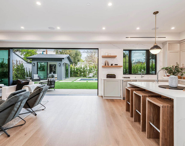 4210 Kraft Avenue - Photo Thumbnail 8