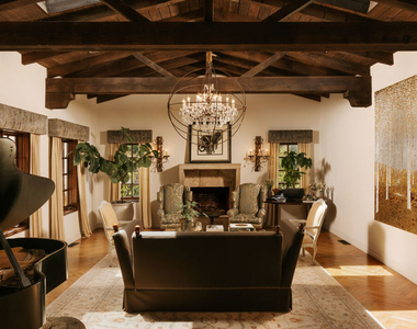 124 N Woodburn Drive - Photo Thumbnail 3