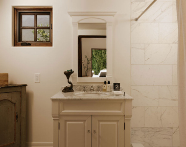 124 N Woodburn Drive - Photo Thumbnail 25
