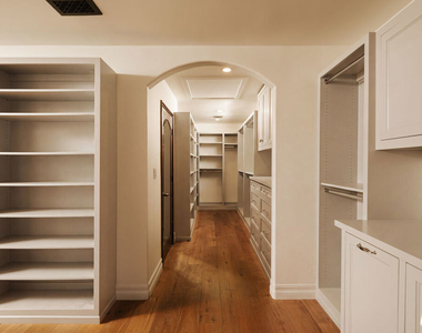 124 N Woodburn Drive - Photo Thumbnail 14