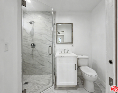 5035 Zelzah Avenue - Photo Thumbnail 48