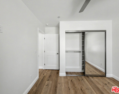 5035 Zelzah Avenue - Photo Thumbnail 41
