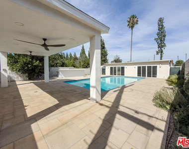 5035 Zelzah Avenue - Photo Thumbnail 17