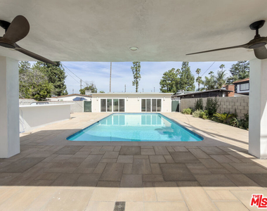5035 Zelzah Avenue - Photo Thumbnail 15