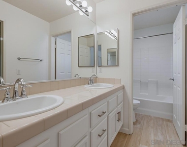 3173 Willow Tree Ln - Photo Thumbnail 50
