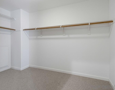 3173 Willow Tree Ln - Photo Thumbnail 38