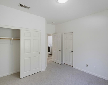 3173 Willow Tree Ln - Photo Thumbnail 26