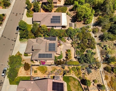 3173 Willow Tree Ln - Photo Thumbnail 5