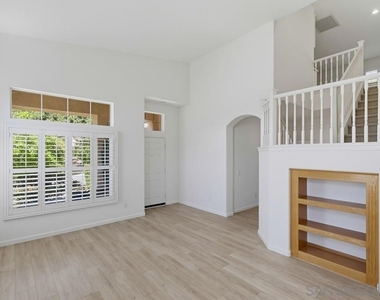 3173 Willow Tree Ln - Photo Thumbnail 9