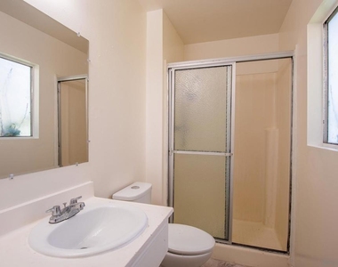 1823 Sparks Ct. - Photo Thumbnail 12