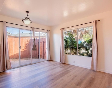 1823 Sparks Ct. - Photo Thumbnail 6