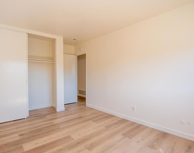 1823 Sparks Ct. - Photo Thumbnail 18