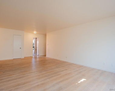 1823 Sparks Ct. - Photo Thumbnail 3