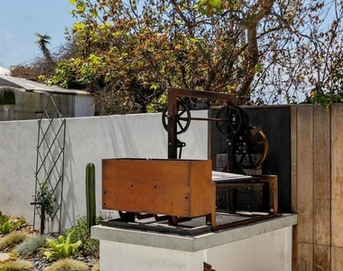 809 Sandy Court - Photo Thumbnail 14
