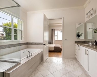 809 Sandy Court - Photo Thumbnail 23
