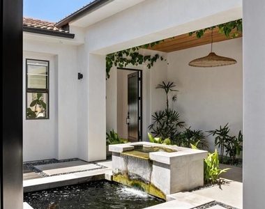809 Sandy Court - Photo Thumbnail 8