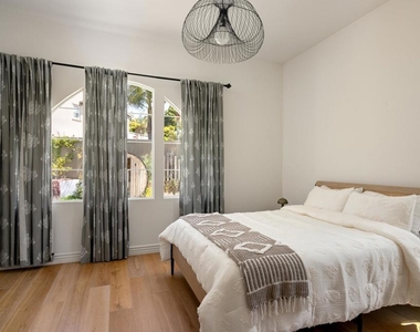 809 Sandy Court - Photo Thumbnail 27
