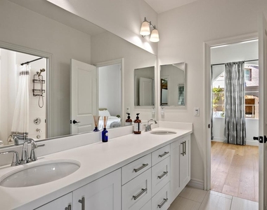 809 Sandy Court - Photo Thumbnail 29