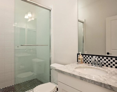 809 Sandy Court - Photo Thumbnail 26