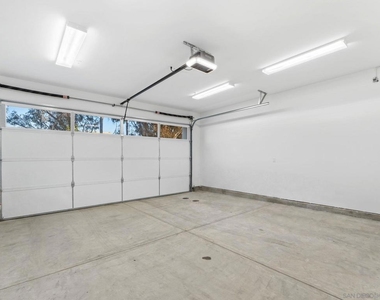 2954 Copley Ave - Photo Thumbnail 42