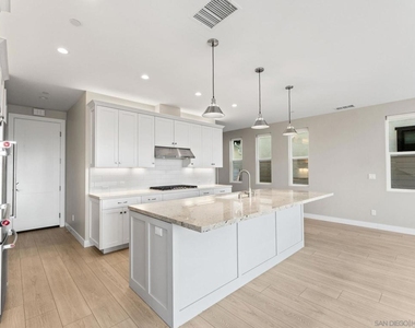 2954 Copley Ave - Photo Thumbnail 4