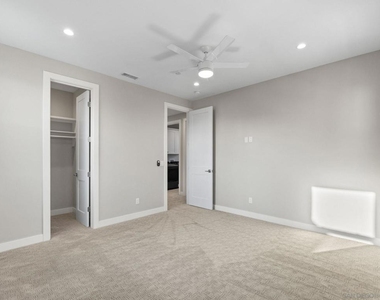 2954 Copley Ave - Photo Thumbnail 32