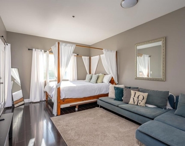 4741 Point Loma Ave - Photo Thumbnail 16