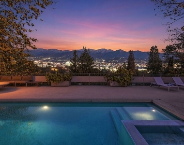 3201 Oakley Drive - Photo Thumbnail 3