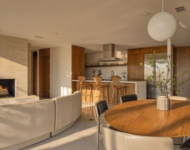 3201 Oakley Drive - Photo Thumbnail 9
