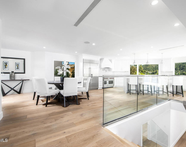 290 Lake Sherwood Drive - Photo Thumbnail 5