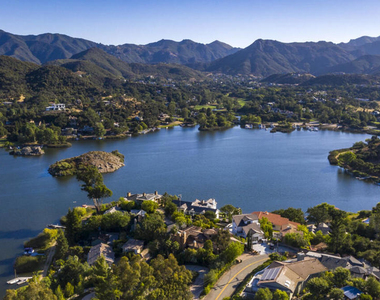 290 Lake Sherwood Drive - Photo Thumbnail 20