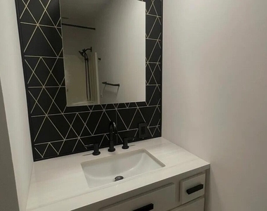 680 N Ashurst Court - Photo Thumbnail 7