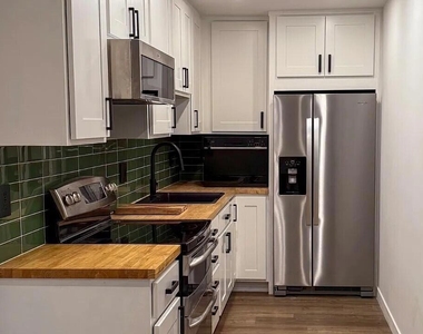 680 N Ashurst Court - Photo Thumbnail 5