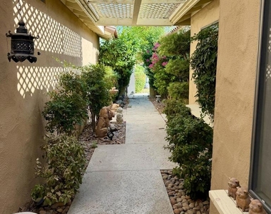 347 Villena Way - Photo Thumbnail 15