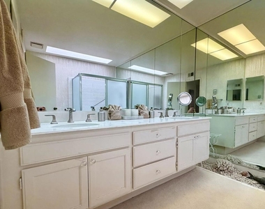 347 Villena Way - Photo Thumbnail 10