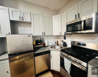 886 Hancock Street - Photo Thumbnail 3