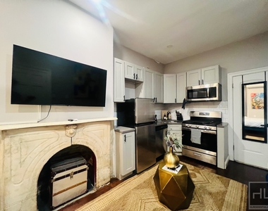 886 Hancock Street - Photo Thumbnail 1