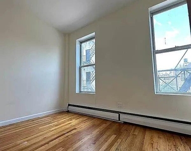 East 74th Street - Photo Thumbnail 11