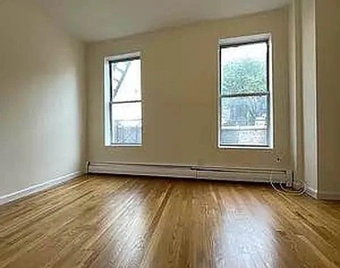 East 74th Street - Photo Thumbnail 6