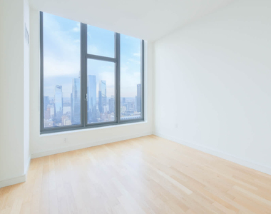 105 W 29th Street - Photo Thumbnail 58