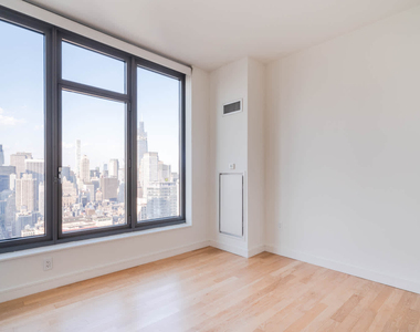 105 W 29th Street - Photo Thumbnail 25