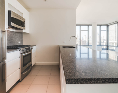 105 W 29th Street - Photo Thumbnail 2