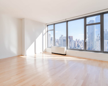 105 W 29th Street - Photo Thumbnail 8