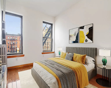 328 East 14th Street - Photo Thumbnail 2