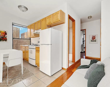 328 East 14th Street - Photo Thumbnail 4